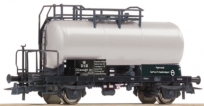 Tank car Olievogn<br /><a href='images/pictures/Roco/221438.jpg' target='_blank'>Full size image</a>